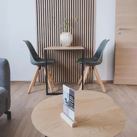 Apartment Alt